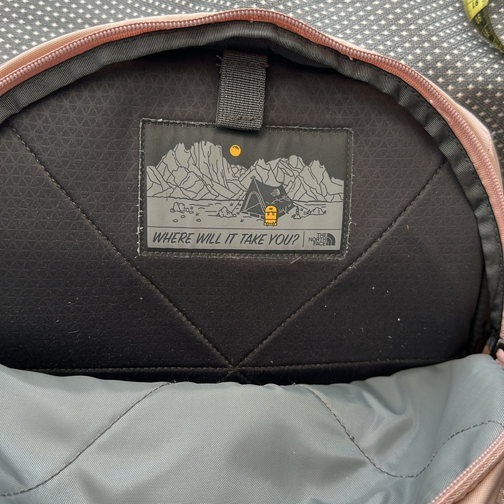 The North Face Borealis light pink backpack - Picture 4 of 8